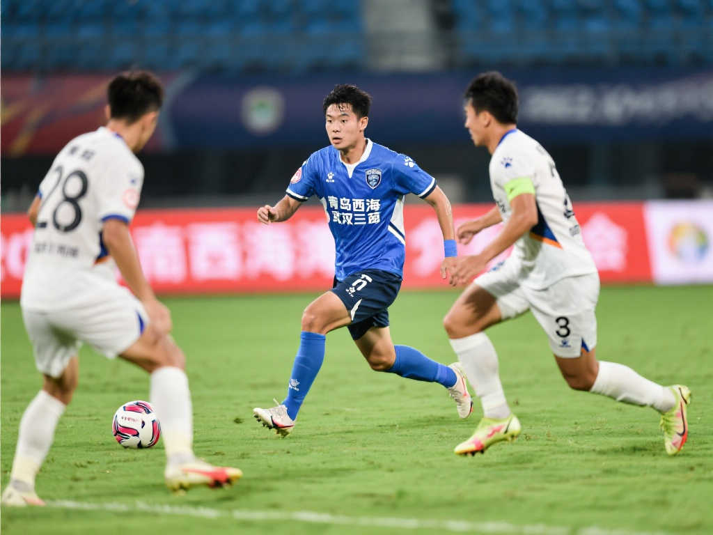 会碰撞出激 会碰撞出激